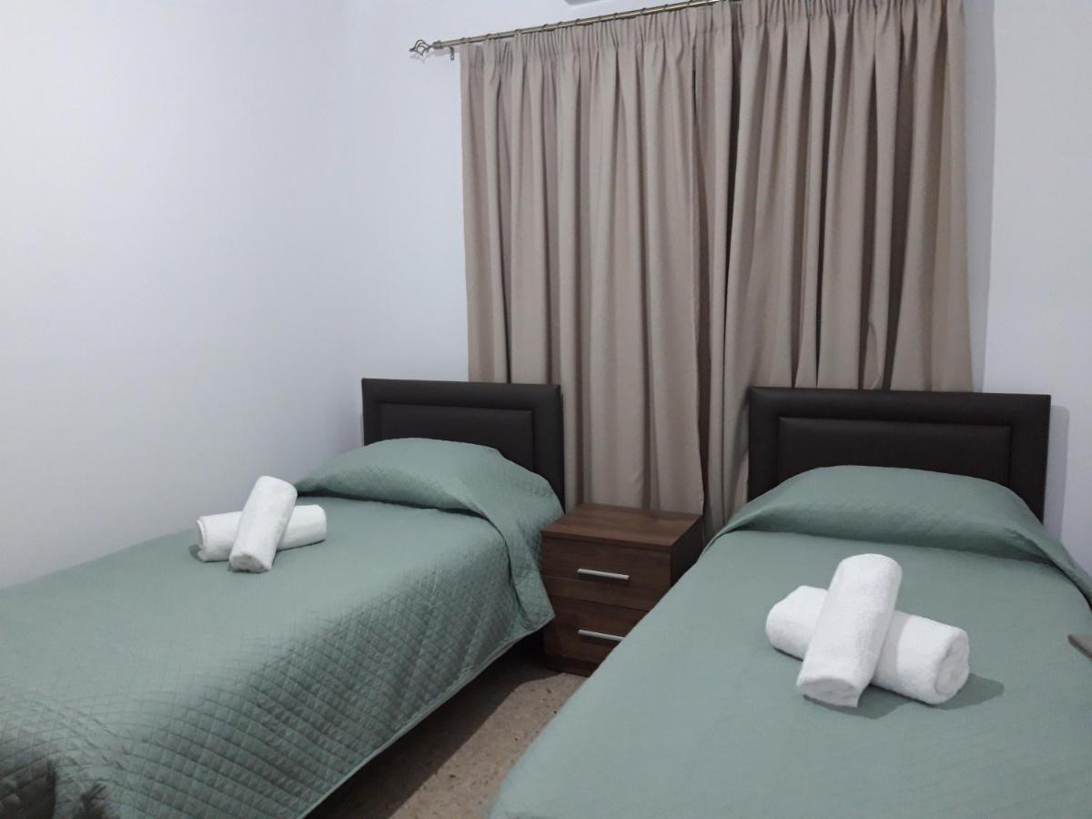 Costas Two-Bedroom Ground Floor Apartment Paphos Exterior photo