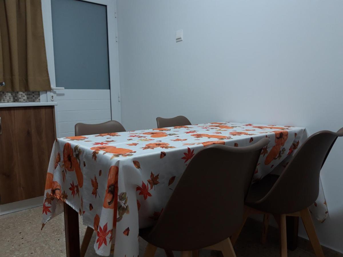 Costas Two-Bedroom Ground Floor Apartment Paphos Exterior photo